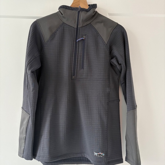 Patagonia Long-Sleeved R1® Fitz Roy Trout 1/4-Zip new with tags - Picture 8 of 8